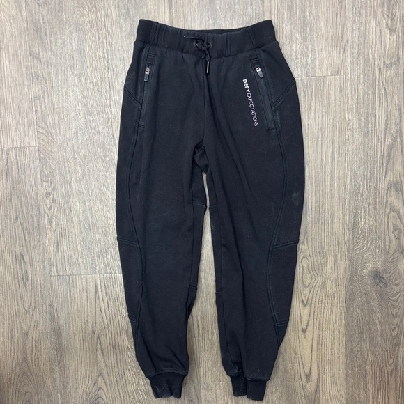 Athleta Girl’s 6yo Allyson Felix Black Multipocketed Sweatpants & Hoodie Set - Picture 7 of 10